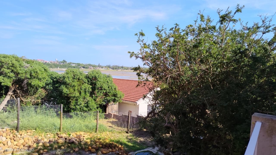 3 Bedroom Property for Sale in Paradise Beach Eastern Cape